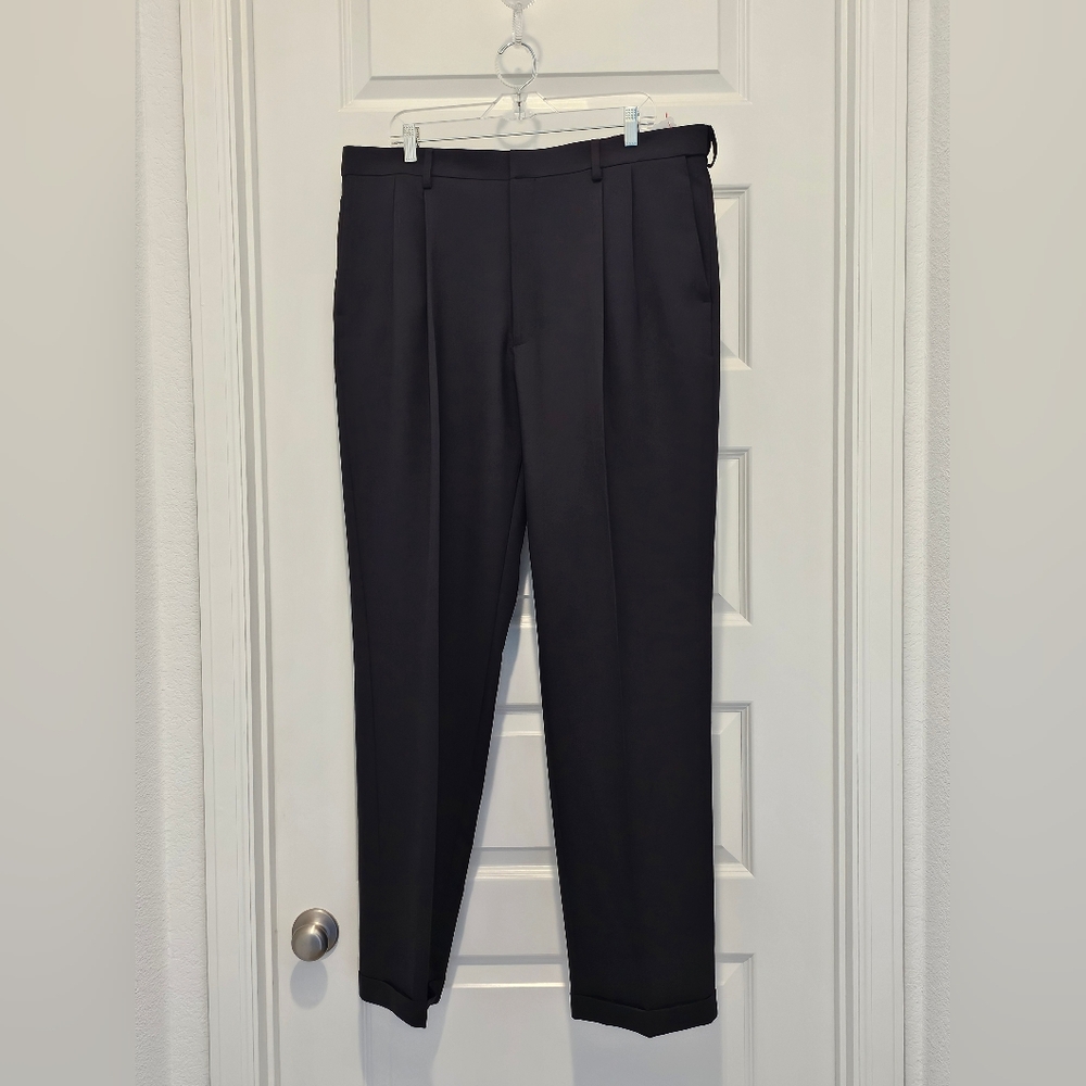 Haggar Pleated Front Dress Pants, EUC, Size 38x34